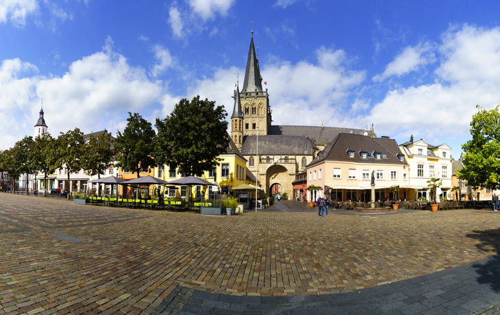 Marktplatz in Xanten mit Xantener Dom